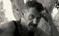 Βασίλης (Mike) Δεληστάθης… η κρυμμένη γοητεία του μετάλλου